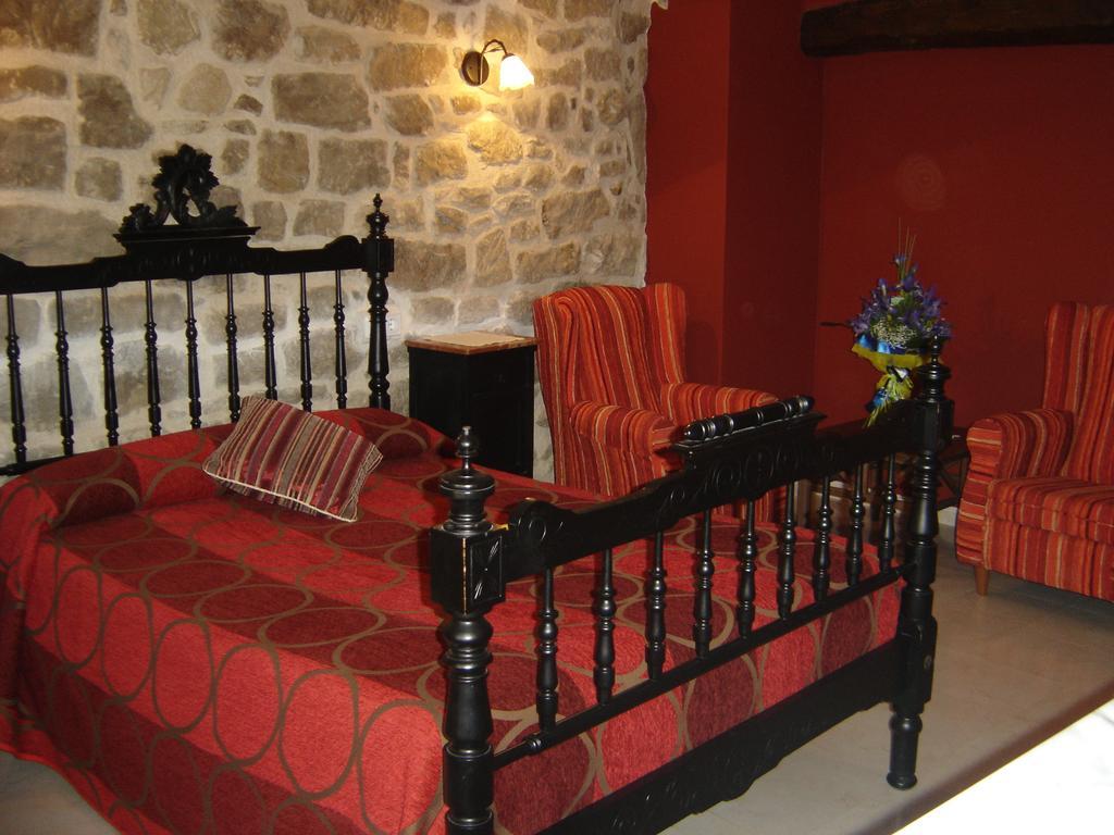 Hostal Casa Laure Y Mª Jose Arens de Lledo エクステリア 写真