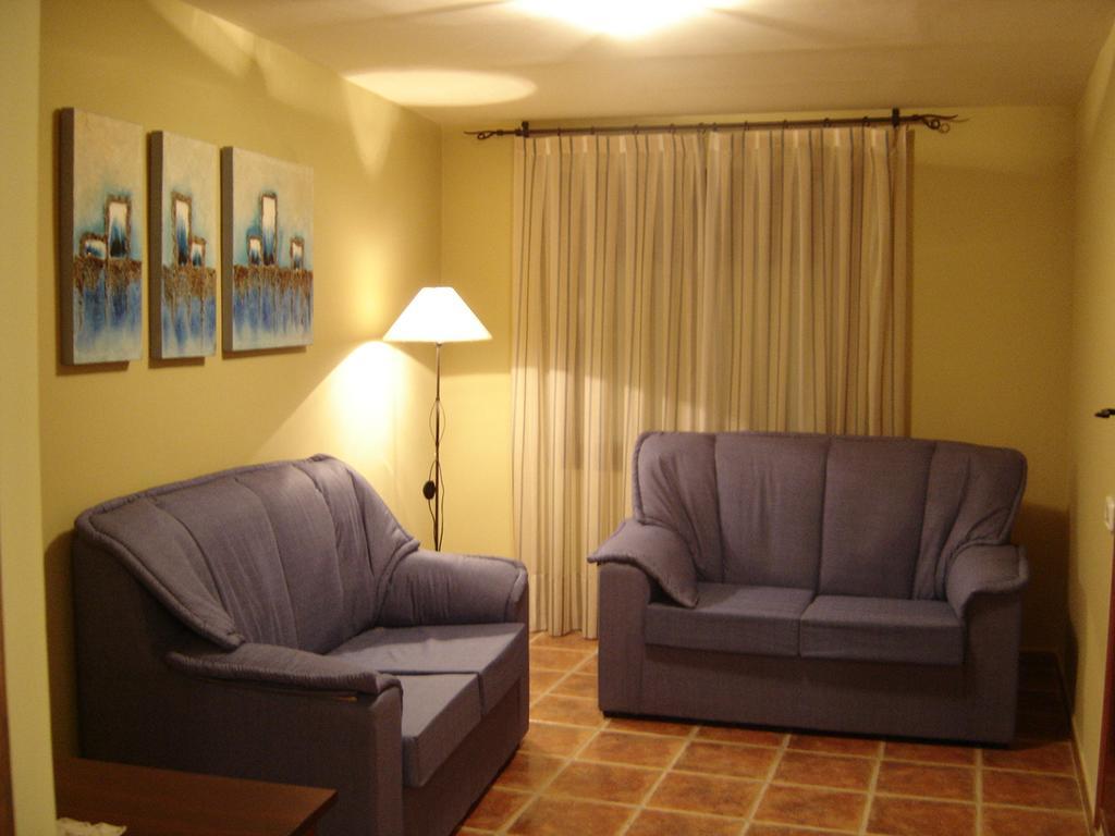 Hostal Casa Laure Y Mª Jose Arens de Lledo エクステリア 写真